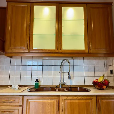 Sun View Apartment *